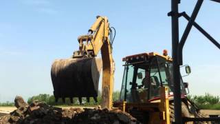 Io Che Uso La Terna Caterpillar 442D