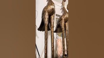 Hạc thờ bằng đồng cao 1m97, đỉnh mao rồng khảm bạc.