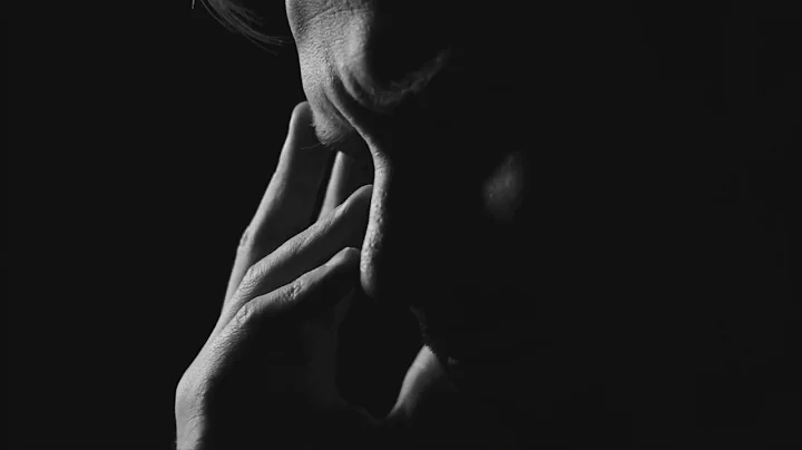 Experts say warning signs of suicide can vary betw...