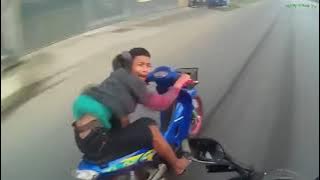 Young biker escapes from police biker | Funny police bike chase (Original reupload   Extended)