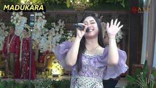 Download Lagu AYANG AYANG NIA SILVI MADUKARA PUTRA JAYA MP3 Download Lagu AYANG AYANG NIA SILVI MADUKARA PUTRA JAYA MP3