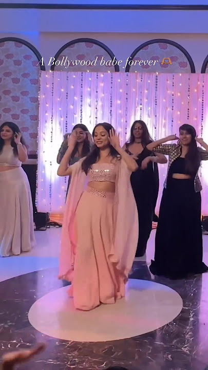 What Jhumka song dance 🔥 party dance ❤️ Sangeet dance video ✨ #dance #wedding #shorts#bollywood#song