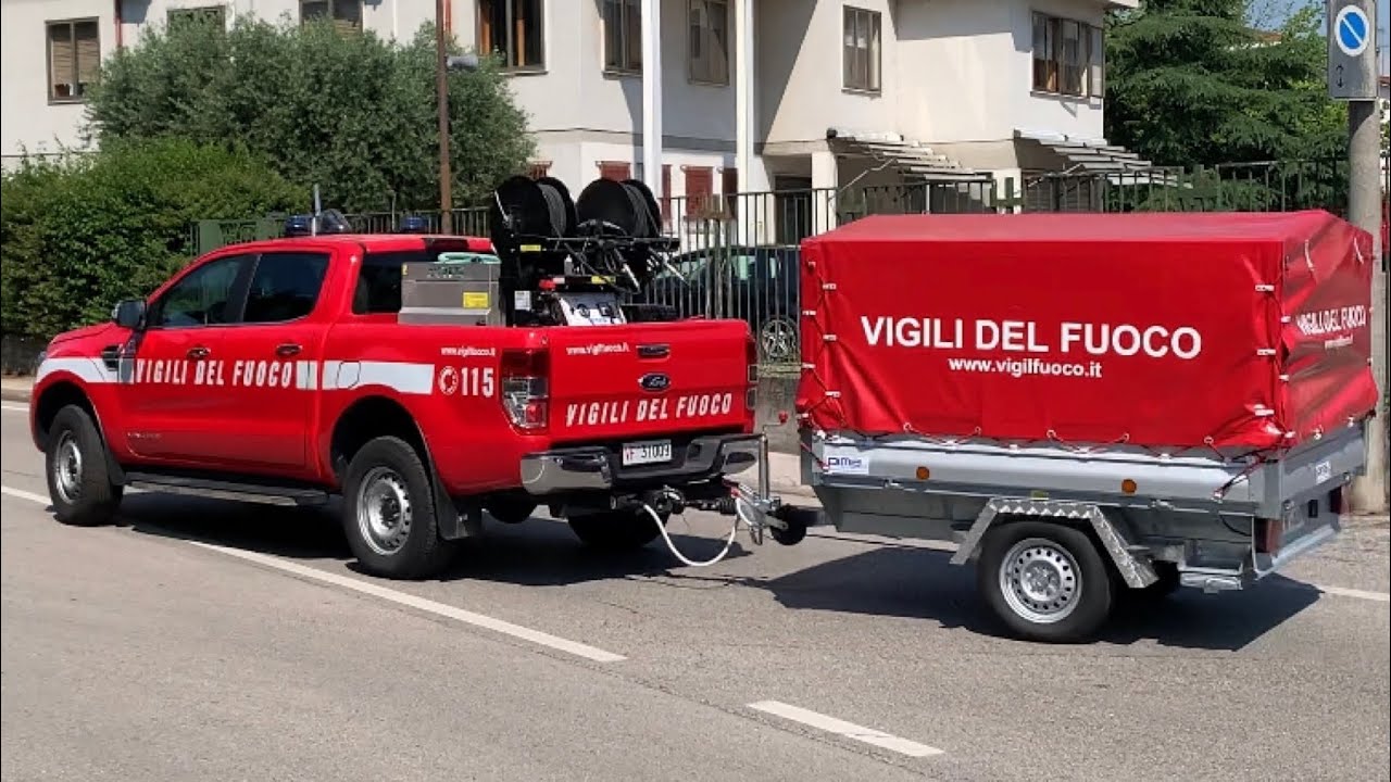 Partenza AIB Ford Ranger con carrello appendice VVF Vicenza. - YouTube