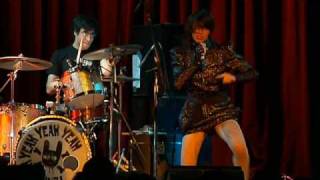 3/16 Yeah Yeah Yeahs - Rockers to Swallow @ The Fillmore 2004