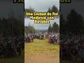 Una CIUDAD MEDIEVAL con BATALLAS