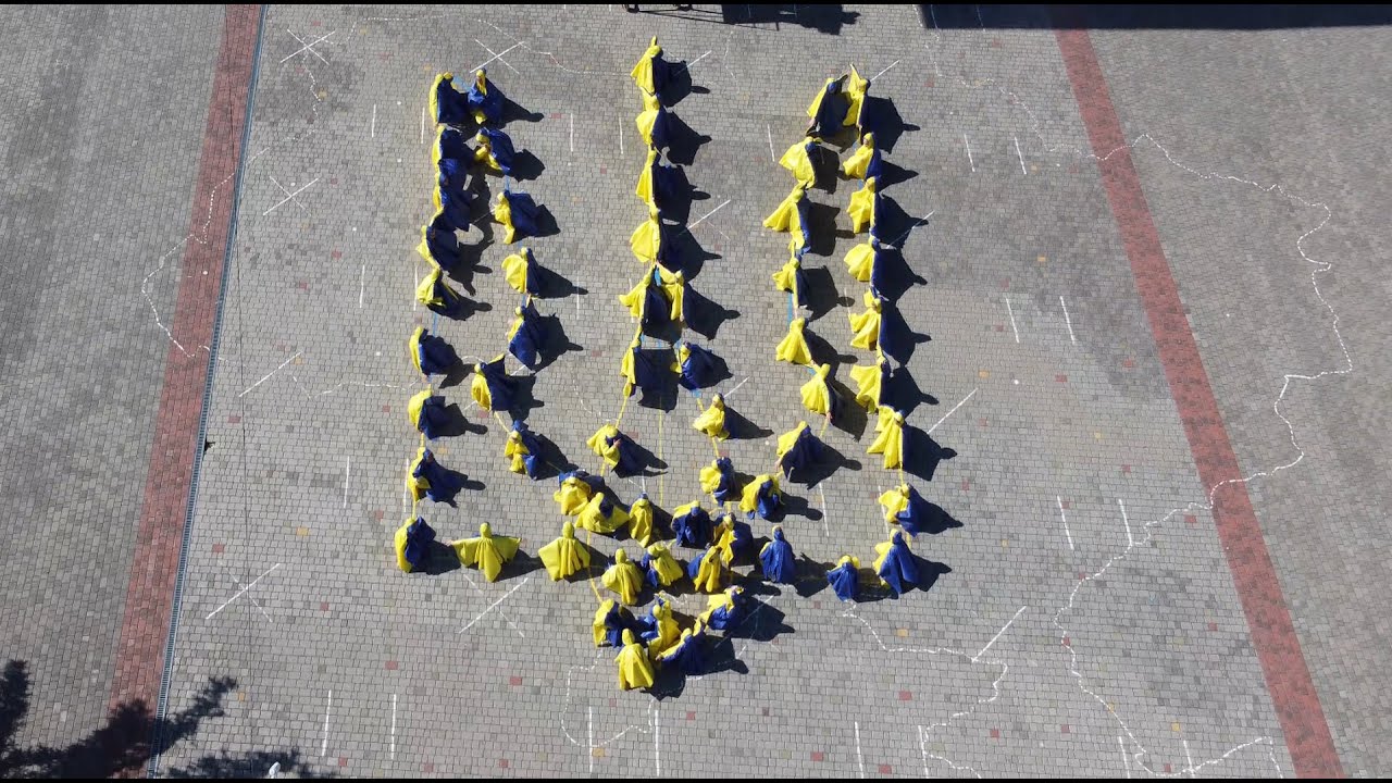 Для ЗСУ вітальний флешмоб - “Усі ми прагнемо любові” - діти ансамблю “Шарм” м_Нетішин