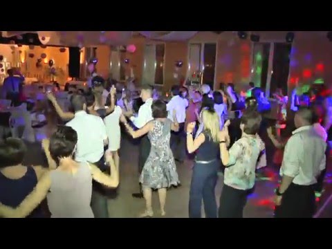 Vidéo de présentation d'une soirée de mariage. Retrouvez Dynamic Events sur le site internet: dynamic-events.fr ou sur Facebook: Dynamic Events.
