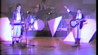 Video thumbnail of "Ahora que eres joven (1989) Sara Torres y Rokka"