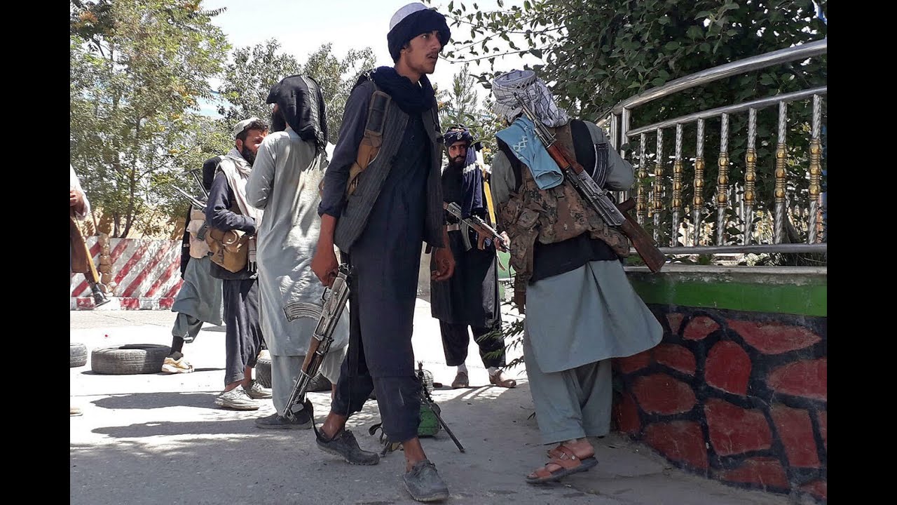 یک روز پس از سقوط غزنی به دست طالبان در این شهر چه می‌گذرد؟ ــ 