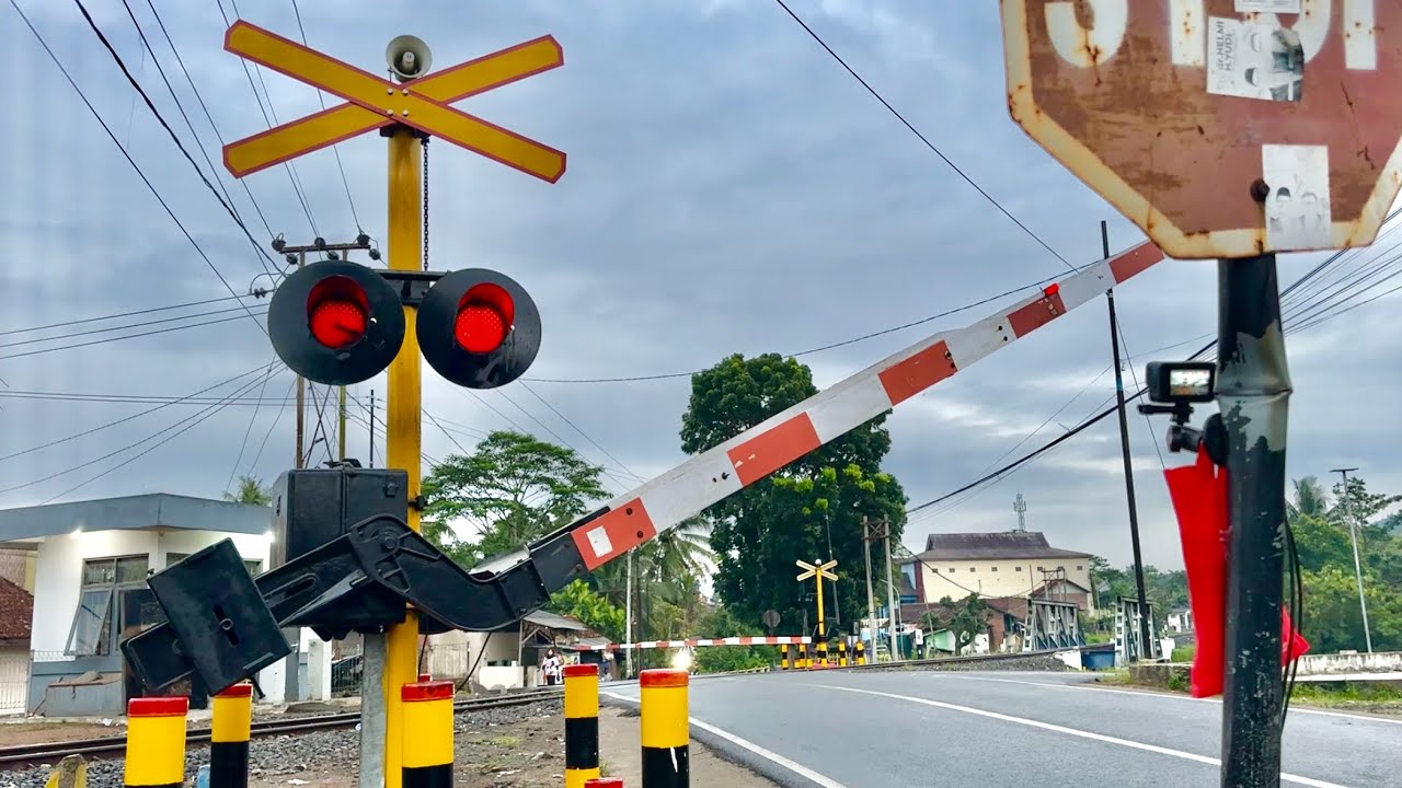 Perlintasan Kereta Api Citameng Garut, Jawa Barat