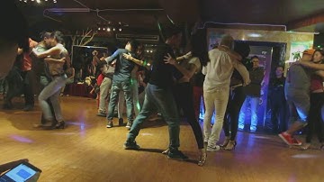 Hanoi Zouk Group - Linh Zeus & Ngoc Rei social zouk 160114 p1