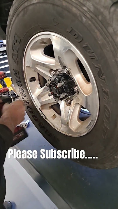 Toyota Landcruiser Front Hub Lock Set Replacement #shorts #toyota #landcruiser