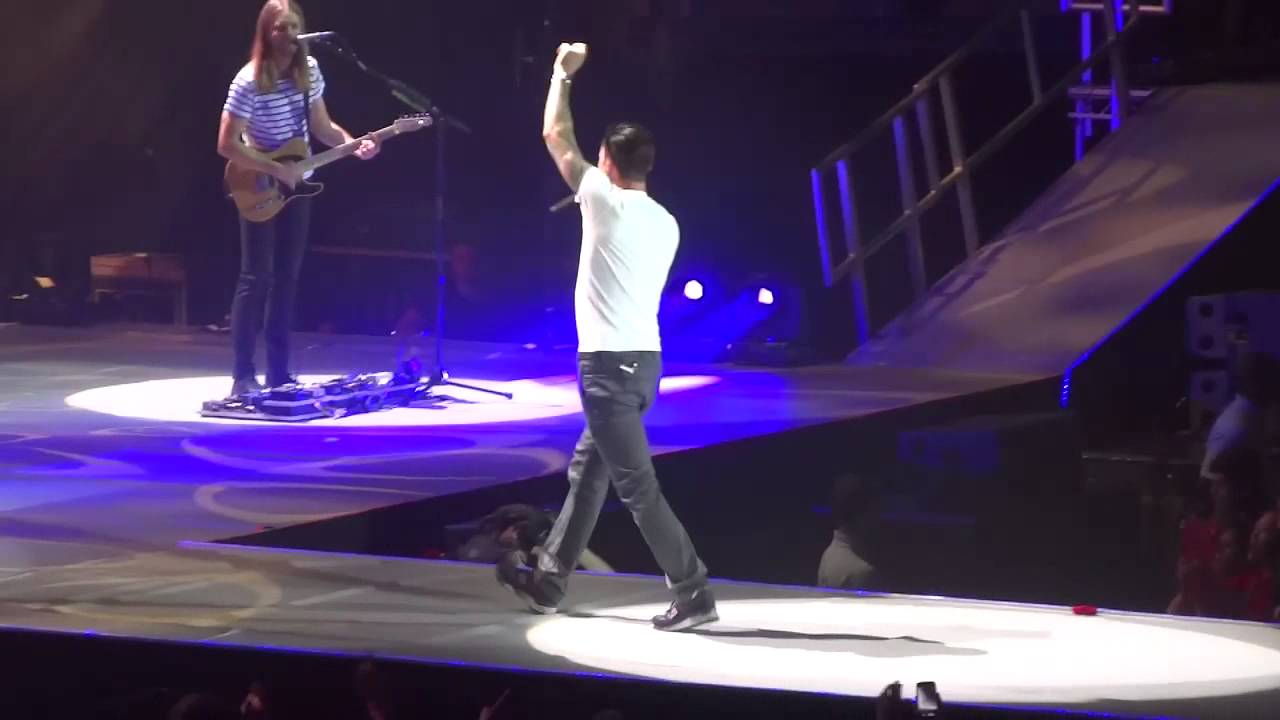 Maroon 5 (2014) - Sunday Morning Live at The O2 Arena London - YouTube