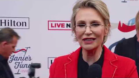 Jane Lynch Helps Steven Tyler Raise $2.8 Million f...
