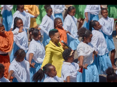 One of the biggest Jerusalema challenge in Madagascar | Nomcebo Zikode | Akamasoa 2020 | 5G by Telma