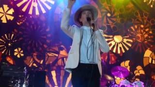 Beck  " Girl , Sexx Laws , Dreams , Wow "  Sept 20 , 2016  ,  Express Live , ( LC )  , Col , Ohio