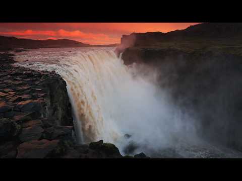 Video: Iceland's Dettifoss Dej tsaws tsag: Phau Ntawv Qhia Ua tiav