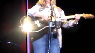 August 17, 2009 Melissa Etheridge, Tulalip, WA - The Boy Feels Strange