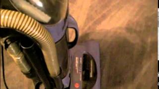 Hoover Windtunnel VS Shark Lift-Away Deluxe