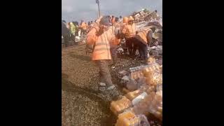 Вагоны сошли с рельсов в Актюбинской области: видео с места ЧП