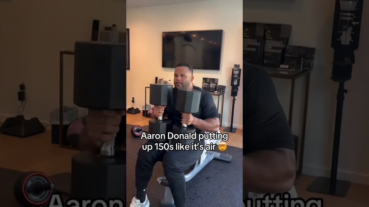 Aaron Donald is NOT HUMAN😭