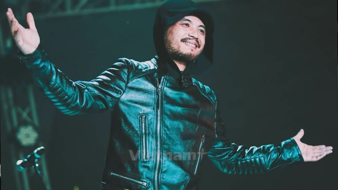 Ký Ức (Liveshow 30 năm Bức Tường)