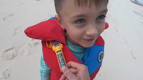 Sailing Life: Free Diving an Infamous Wreck in Strong Currents - Lazy Gecko Sailing Ep.242