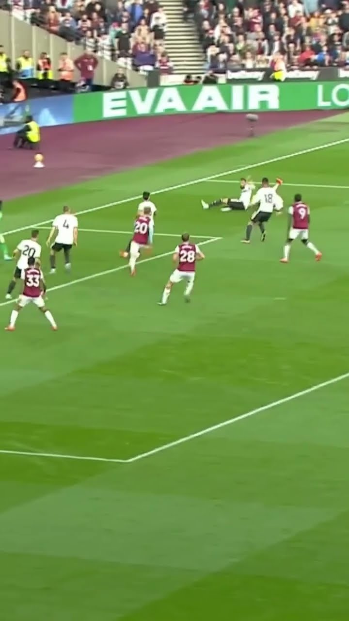 Nous Mazraoui Is A Tackling Machine ??