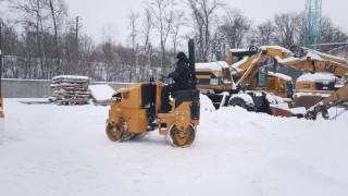 Цеппелін Україна. Огляд вживаного асфальтового катка Caterpillar моделі СВ14