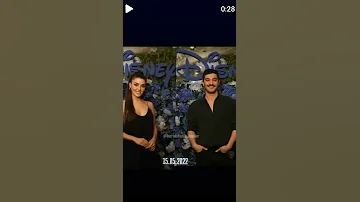 Haymur Met On The Same Day When Their 1 Show AşK Laftan Anlamaz Got Released Hayat Murat Turkey 