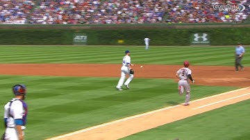 ARI@CHC: Lester snags a sharp comebacker