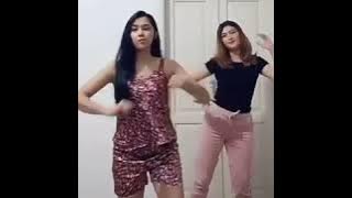 Kumpulan cewek cantik Tiktok goyang mama muda