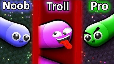 NOOB vs PRO vs HACKER in Slither.io Gameplay!
