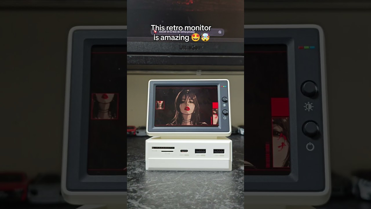 This retro monitor is perfect for your setup or for decoration. You can put whatever you want 