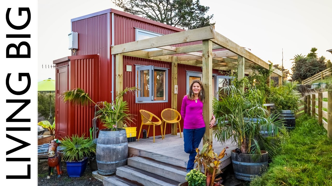 ⁣Dream Airbnb Tiny Home Helps Woman Find Freedom For Retirement