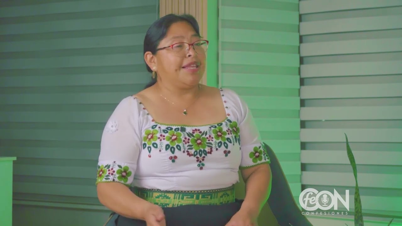 SALMISTA ESTRELLITA utilizó peluca para varias producciones de video, debido a una enfermedad...