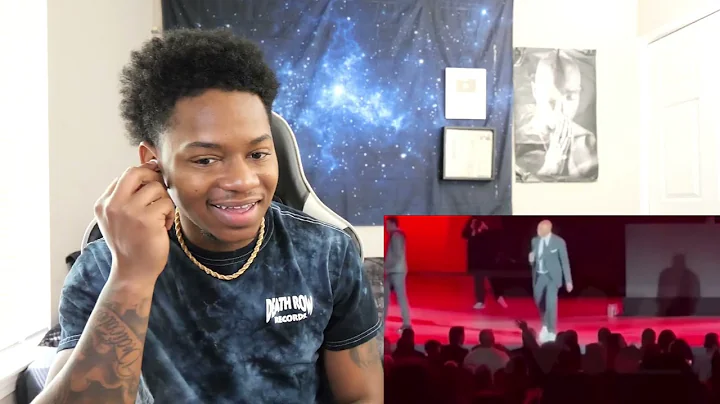 Dave Chappelle attacked on stage and continues to crack jokes with Jamie Foxx and Chris Rock