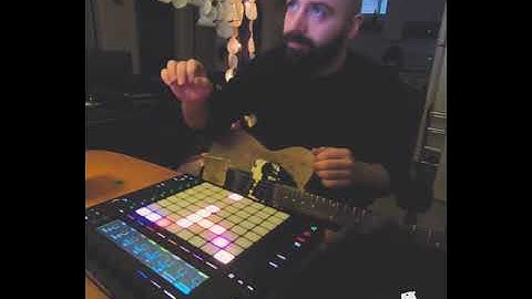 Best Friends Club - Flutey (deep house jam w/ Ableton Push 2 and live guitar)