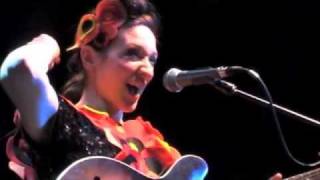 My Brightest Diamond ~ Feeling Good ~ live [HQ] in Cologne 2011 chords