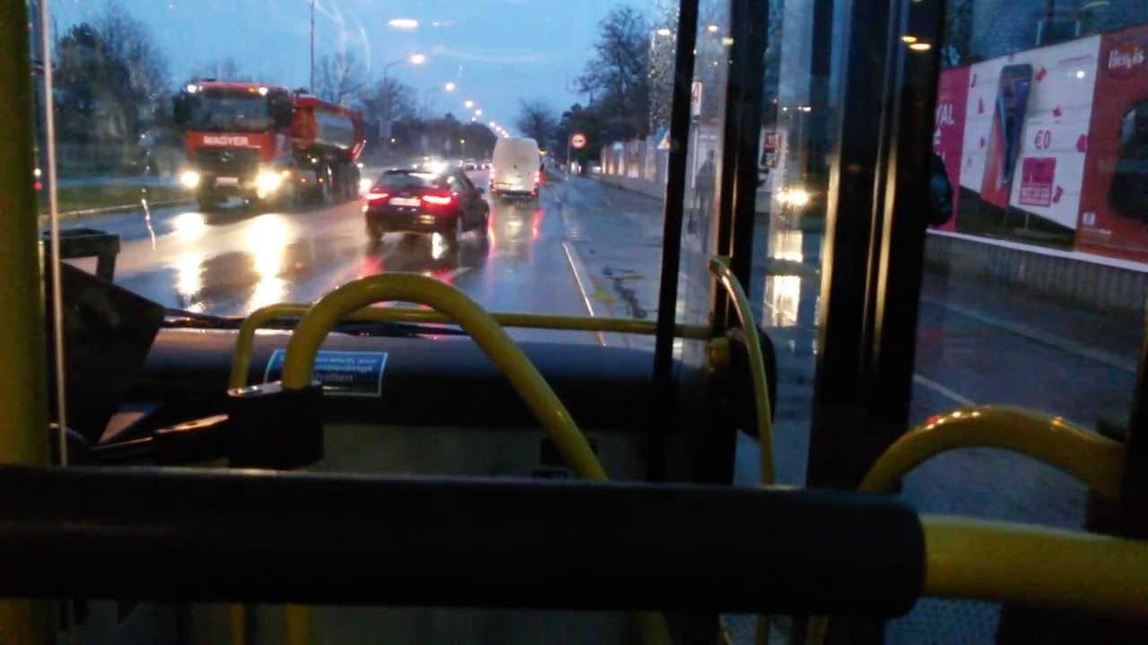 Autobus Linie 24A im 22. Bezirk in Wien - YouTube