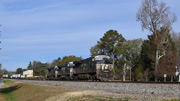 NS 2 double stack trains meet, Wellford SC