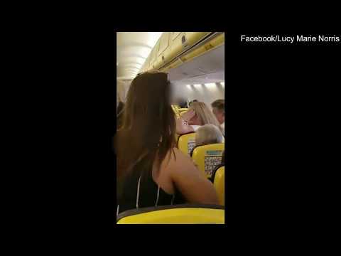UÇAKTA KAVGA PATLAK VERDİ 1 Haberler Fight breaks out between passengers on Ryanair flight to Alicante