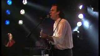 Watch John Hiatt Learning How To Love You video