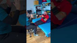 #Medizinball #Therapeutin #Situps #Sport #boxen #Boxing #Boxen #Duell #Duelle￼ #querschnitt #Physio