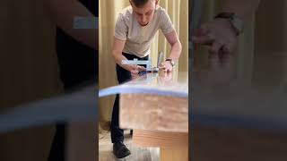 Режущий инструмент для подрезки гибкого стекла. пвх пленка жидкое стекло.