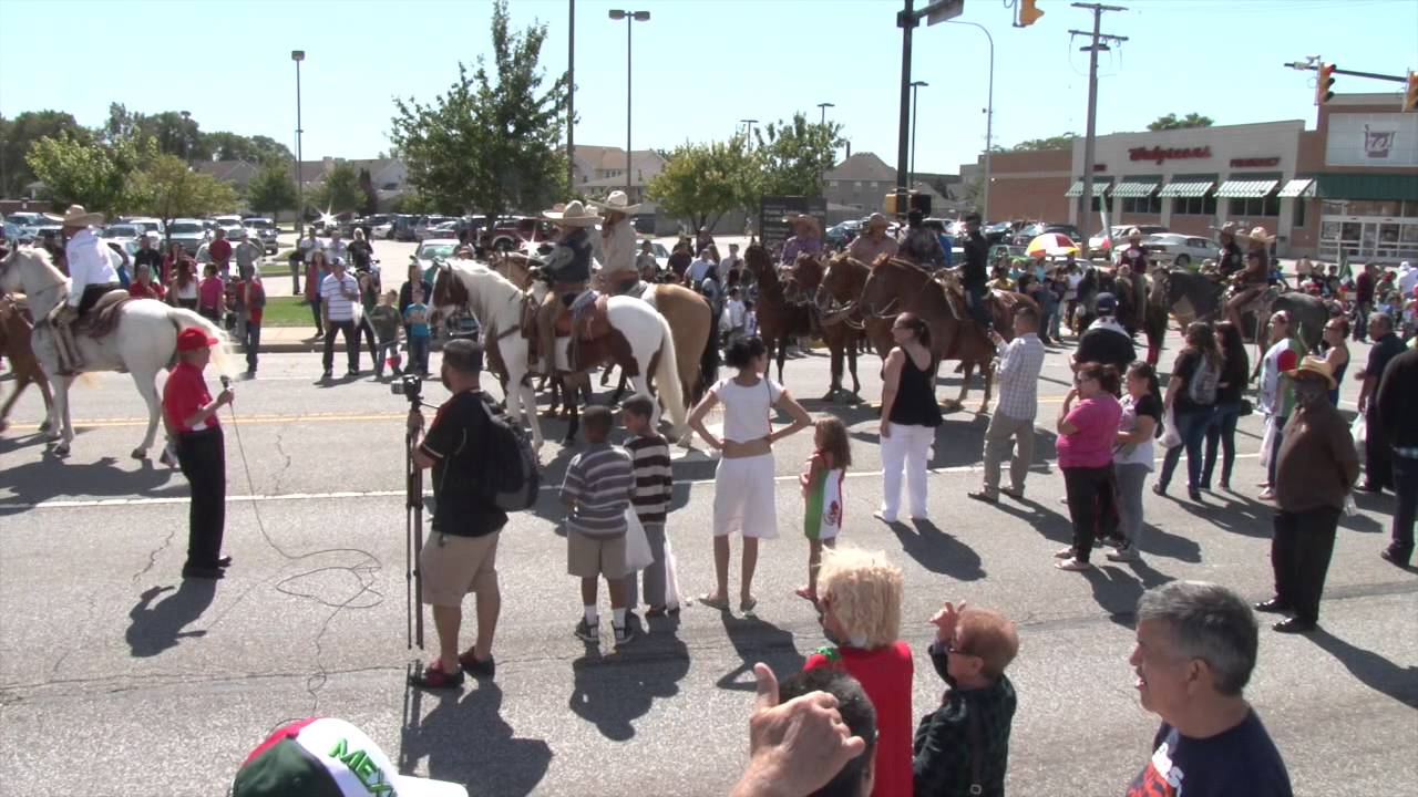 East Chicago Mexican Parade 2015 YouTube