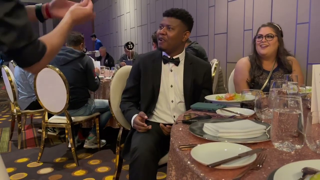 Perth Magician Toby Z. - The Coin box