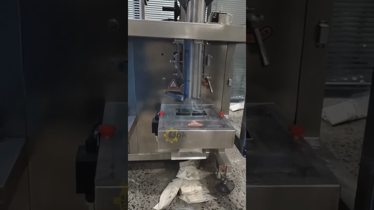 Automatic Vffs powder beverage mixed beverage packaging machine 100g 200g small bag packaging