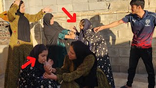 Sara meets Alireza; a meeting that terrified her
