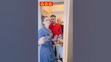 اخت العروسه تبوس العريس و والعروسه عادات و تقاليد متخلفه Funny كوميك 
